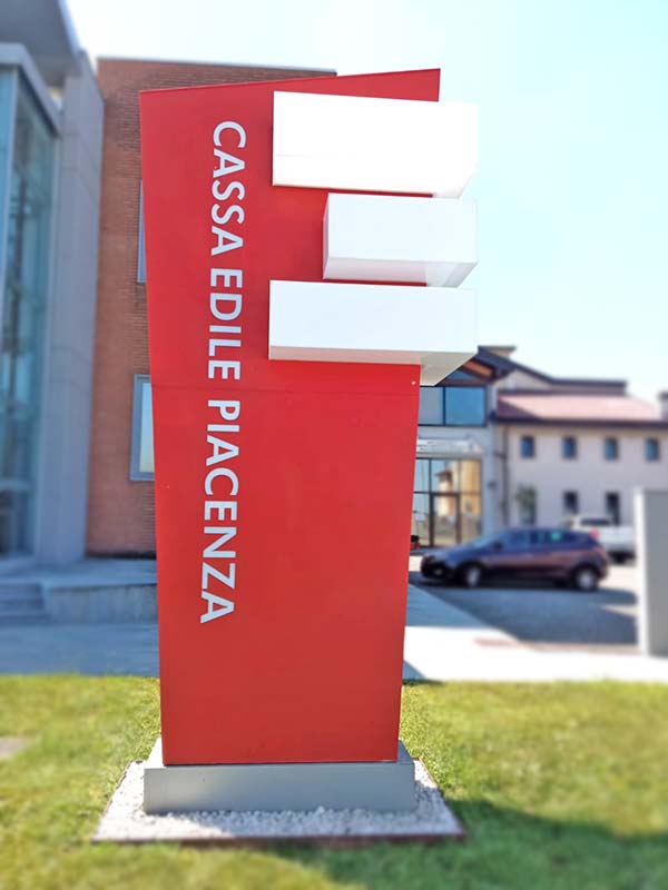 totem luminoso aziendale cassa edile piacenza