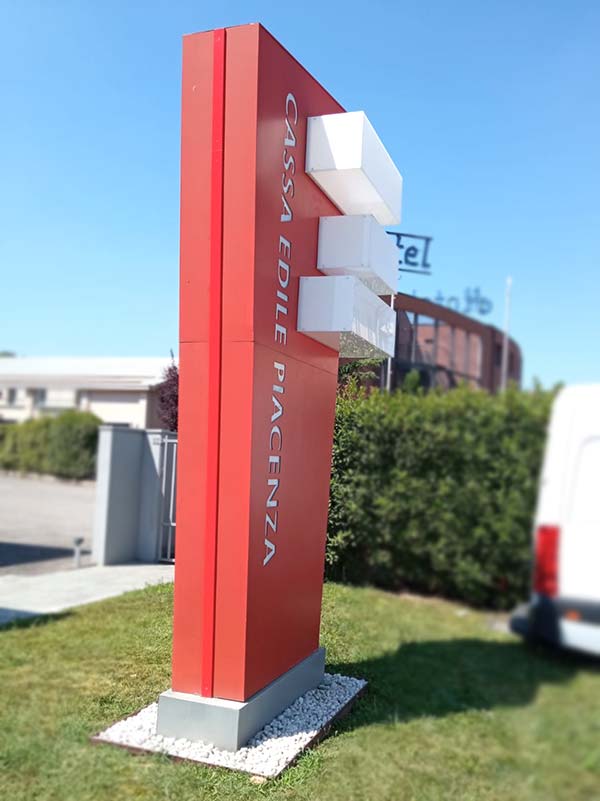 totem luminoso aziendale cassa edile piacenza