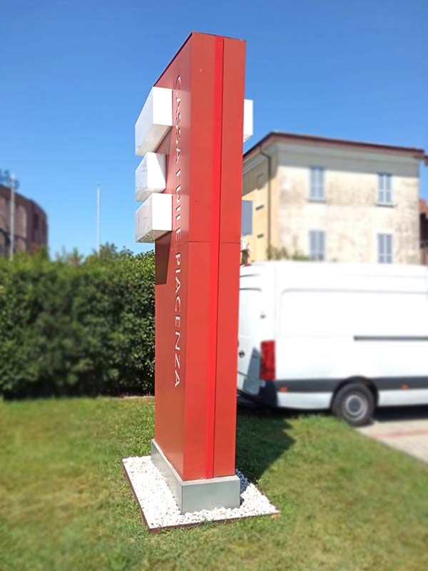 totem luminoso aziendale cassa edile piacenza