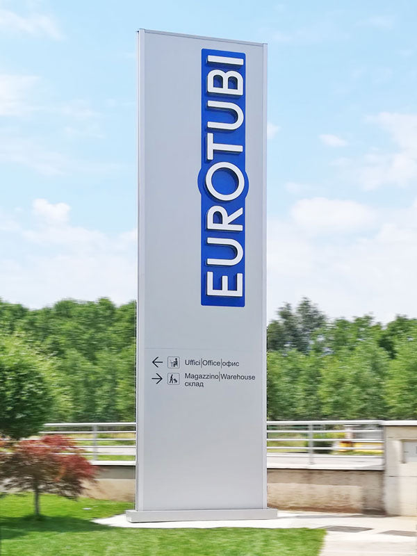 totem luminoso aziendale euro tubi srl mantova