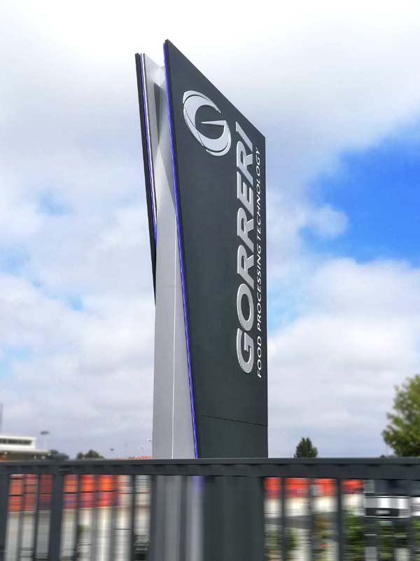 totem luminoso aziendale gorreri srl reggio emilia