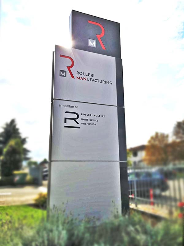 totem luminoso aziendale rolleri spa piacenza