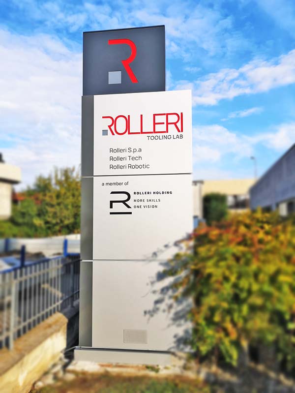 totem luminoso aziendale rolleri spa piacenza