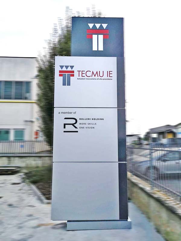 totem luminoso aziendale tecmu ie rolleri spa piacenza