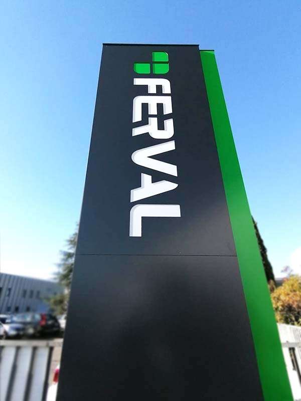 totem luminoso bay ferval srl reggio emilia