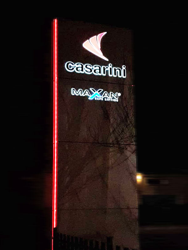 Casarini - Totem aziendale luminoso modulare