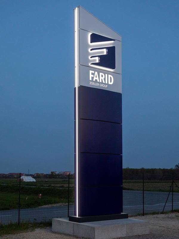 totem luminoso farid spa torino
