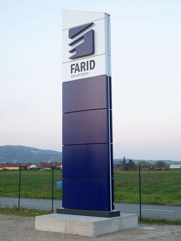 totem luminoso farid spa torino