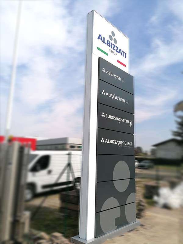 totem luminoso flag albizzati spa milano