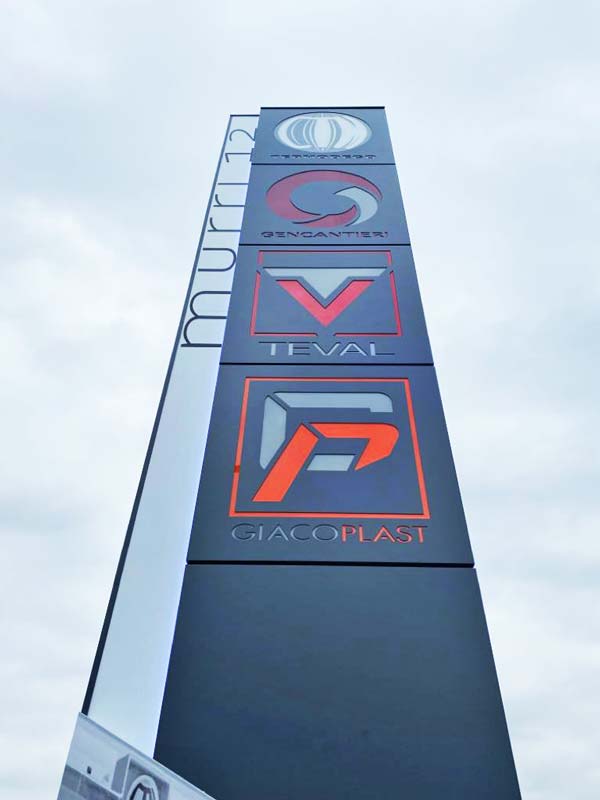 totem luminoso gencantieri spa milano
