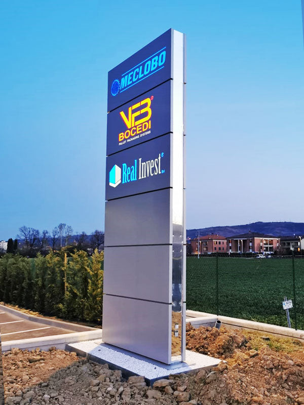 totem luminoso modulare real invest scandiano
