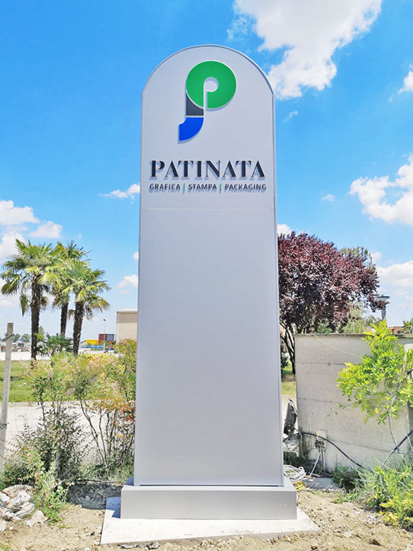 totem luminoso patinata spa mantova
