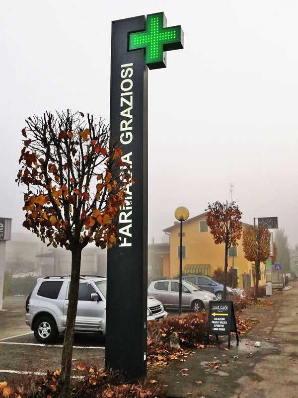 Farmacia Graziosi - Totem luminoso