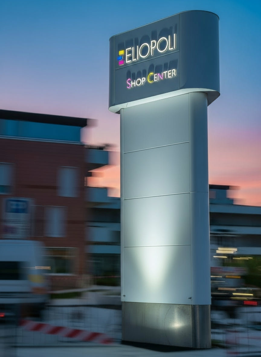 totem luminoso trifacciale centro commerciale eliopoli pisa