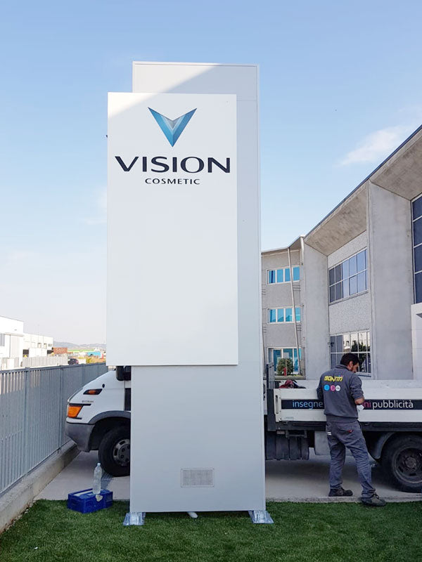 totem luminoso vision cosmetic mantova