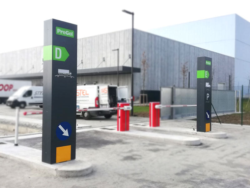 totem segnaletici luminosi pregel spa reggio emilia
