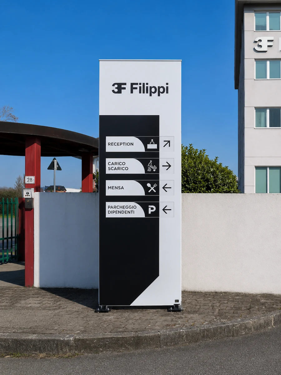 Totem segnaletico luminoso esterno per la sede 3F Filippi a Bologna.